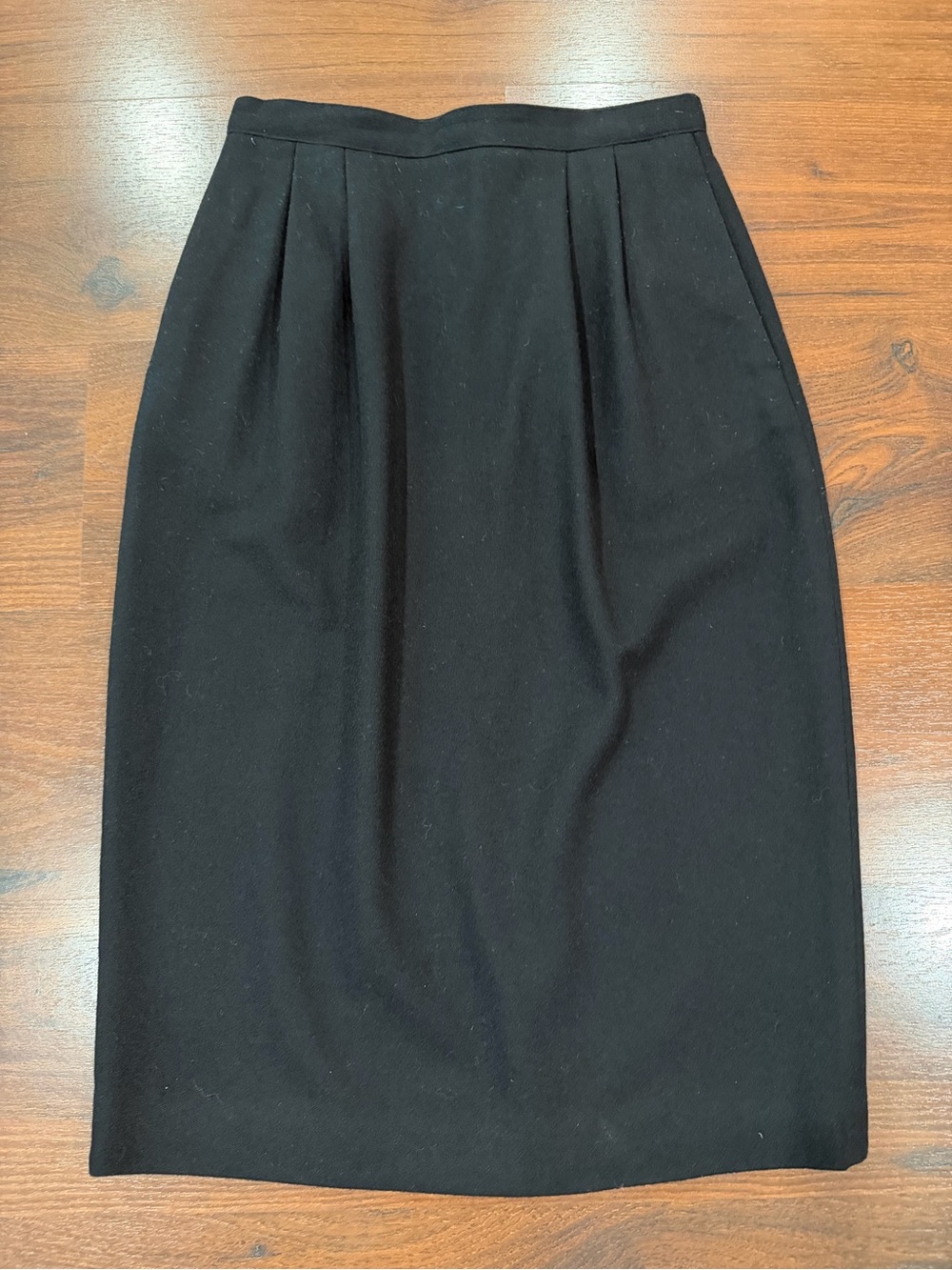 Bretton Place Women's Straight & Pencil Skirt Black Size 8 Pleated Pure Wool